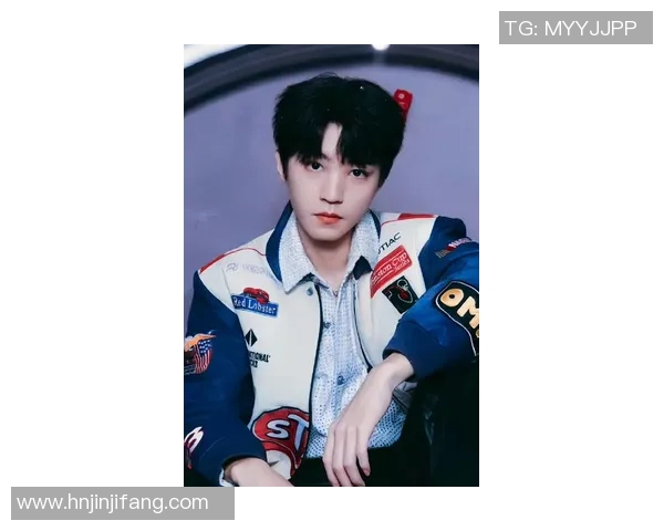 足球明星王俊凯炫酷壁纸精选让你感受青春热血与激情四溢的足球魅力