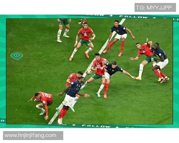 足球明星激情击拳转场瞬间展现运动魅力与团队精神